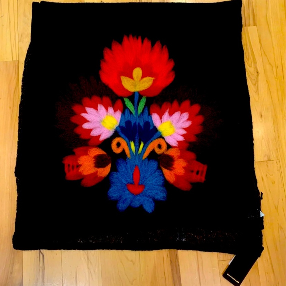 Troubadour Scarf with Flowers